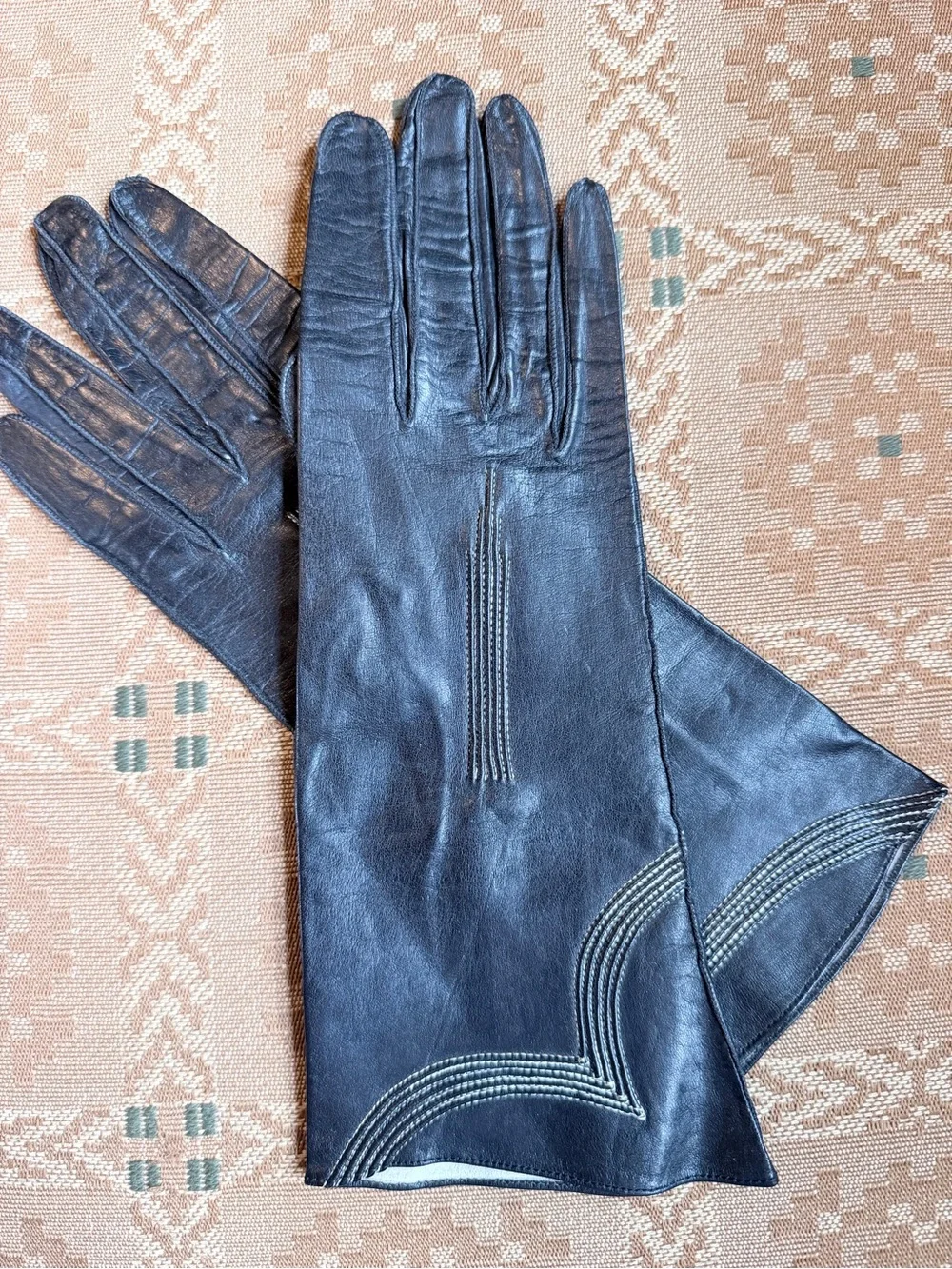 Vintage Meyers Make Black Leather Gloves Made in USA Women’s Size 7½